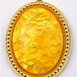 GASOLINE GLAMOUR YELLOW ACRYLIC OPAL NECKLACE